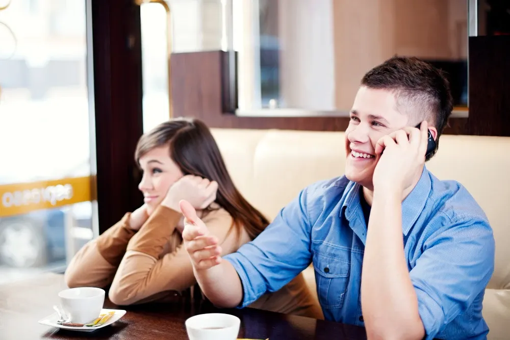 Distracted by mobile phone and reducing the closeness with partner